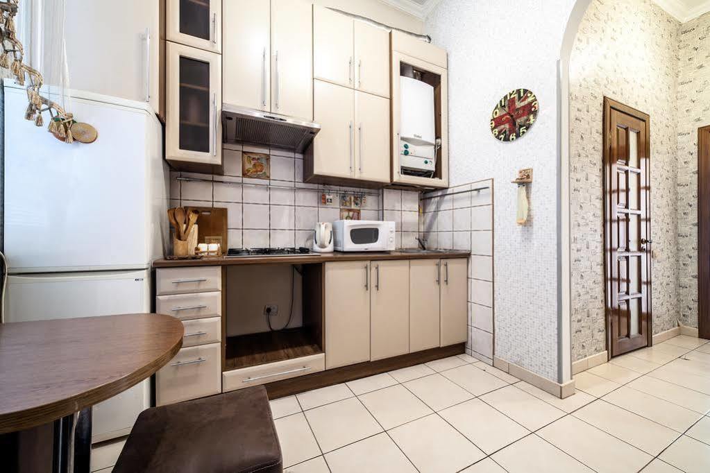 Queens Apartments Lviv Exterior photo